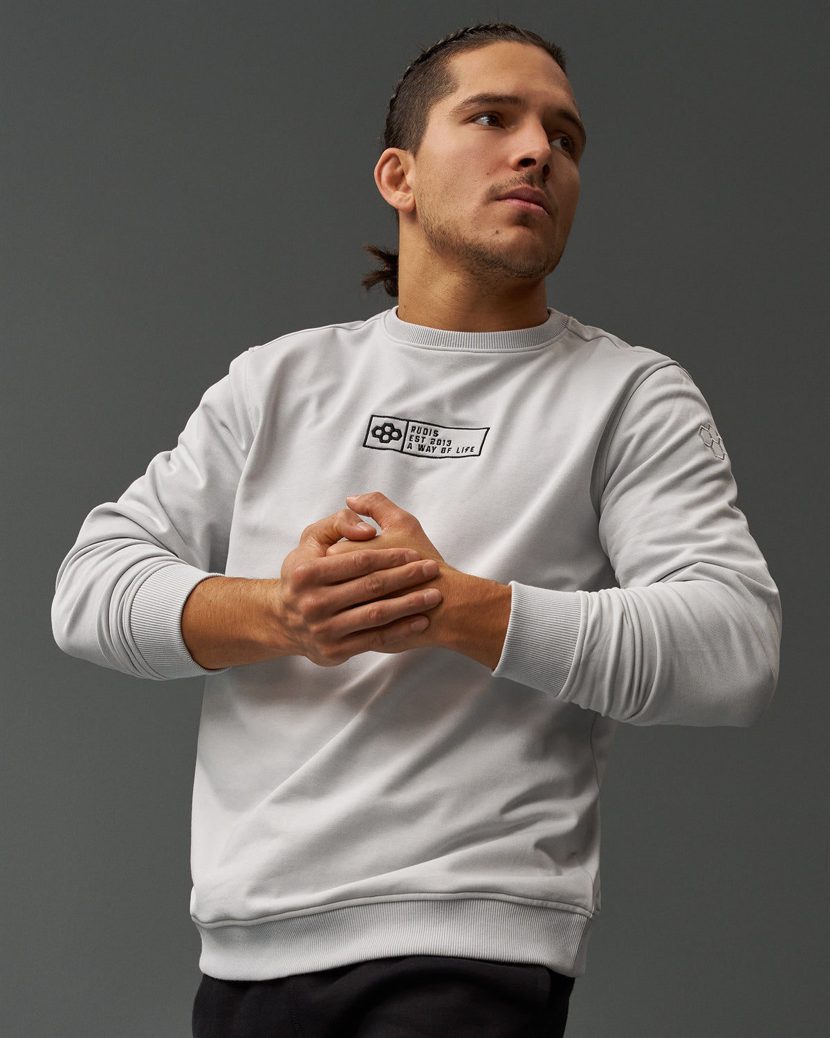 Pull ras du cou avec étiquette RUDIS