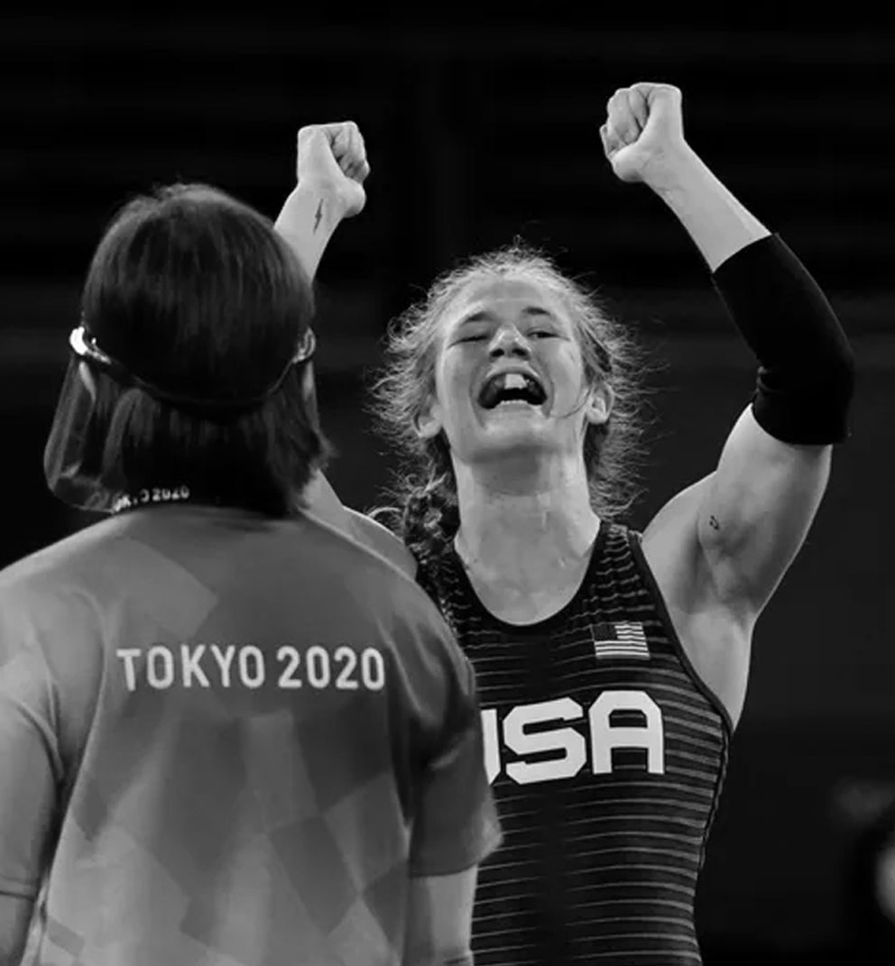 Sarah Hildebrandt Olympic Games bronze medal Tokyo 2021 wrestling podium celebration
