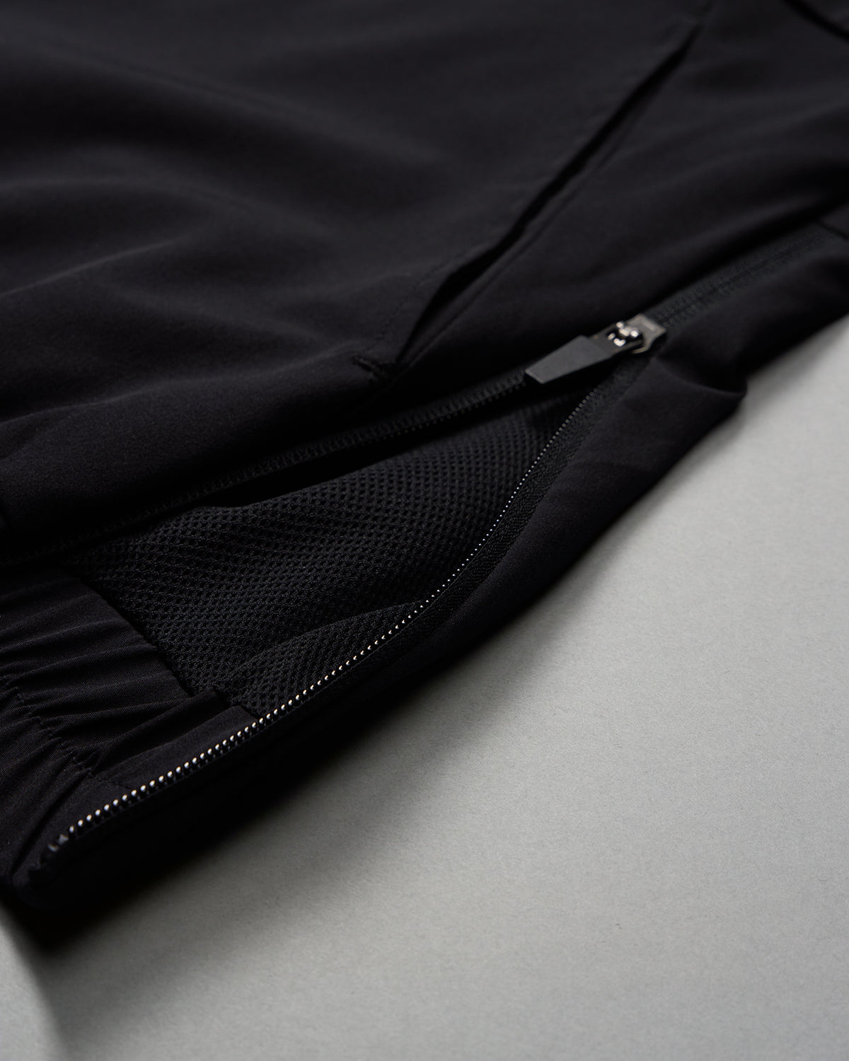 RUDIS Piped 1/4 Zip Windbreaker - Black
